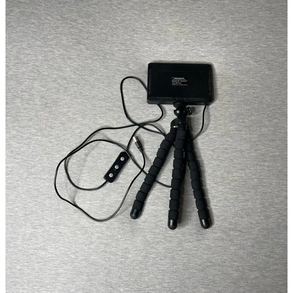 Neewer LED ZC-10S Small Panel Lightning Kit with Tripod